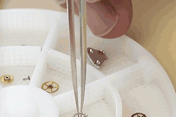 成都卡地亚手表的维修店地址