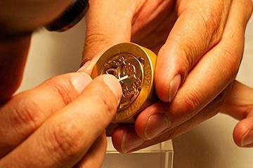 成都卡地亚手表保养服务地址