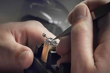 成都卡地亚全自动机械手表保养中心地址